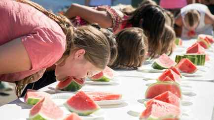Может остановиться сердце. Этим белорусам категорически нельзя есть арбузы. А кому можно, но чуть-чуть?