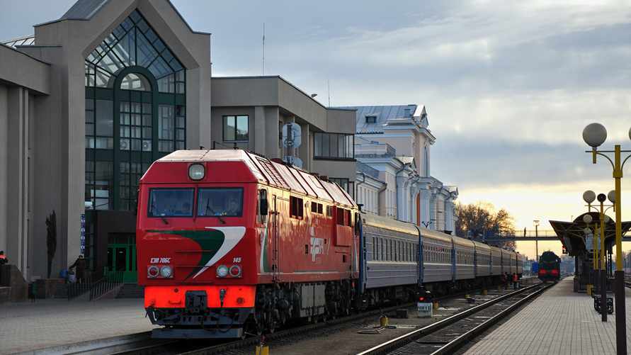 БелЖД предупредила об отмене двух поездов из Минска и изменила маршруты еще нескольких. Когда?