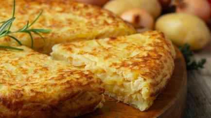 Замените ужин этим испанским завтраком. Одна порция насытит вас как никогда