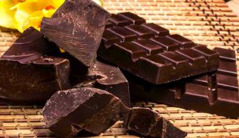 Учёные снова изучили шоколад. Что решили на этот раз — полезен или нет?