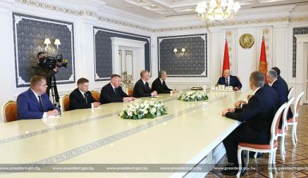 Лукашенко назначил двух новых министров, главу ОНТ и не только. Кто занял должности?