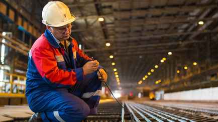 БМЗ опубликовал более 200 вакансий с зарплатами до 4000 рублей. Сколько — кладовщику, а сколько — мастеру?