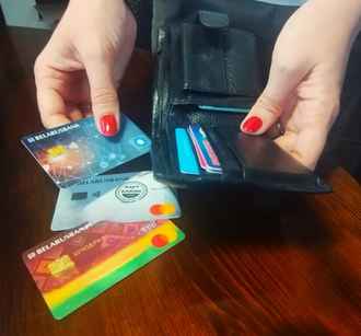 Беларусбанк ограничил выпуск карт – по одной каждого типа на человека