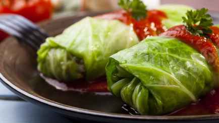 Как приготовить самые нежные голубцы? Вот чем нужно заменить привычный рис