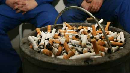 Юрист рассказала, обязаны ли в Беларуси предоставить работнику время для перекура