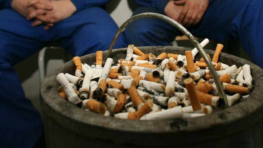 Юрист рассказала, обязаны ли в Беларуси предоставить работнику время для перекура