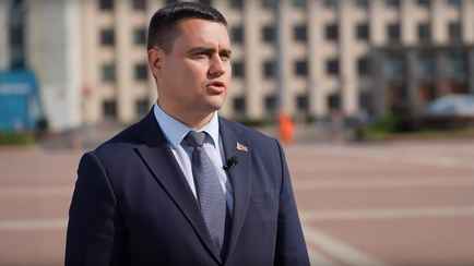 Иванец пообещал белорусским 10-классникам «образцовый» учебник по истории, который «можно прочитать за день»