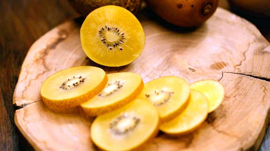 Учёные открыли фрукт, который улучшает настроение. Но есть нюанс