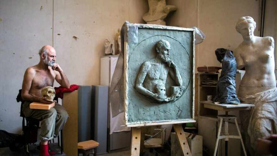 В Гродно опубликовали вакансию "живой модели". Сколько пообещали заплатить за час?