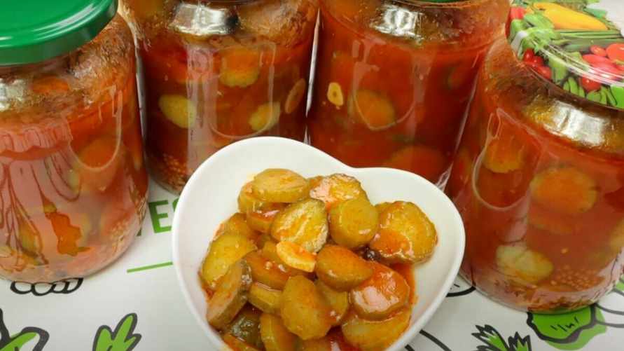 С этим рецептом вы забудете про малосольные огурцы. Как заготовить их в томатном кетчупе?