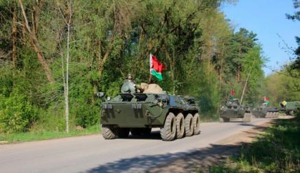 Минобороны Беларуси объявило внезапную проверку войск вдоль границы с Украиной. Где перекроют дороги?