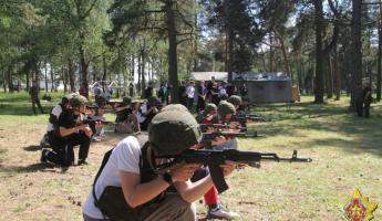 Минобороны показало, чем занимаются подростки в белорусских военно-патриотических лагерях