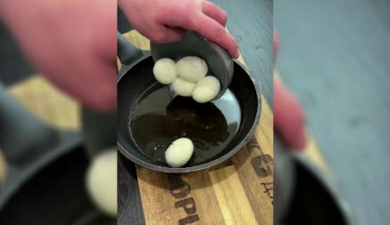 Зачем жарить вареные яйца? В TikTok показали китайский рецепт, который разделил пользователей