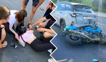 Появилось видео, как 29-летняя минчанка врезалась на мотоцикле в автомобиль