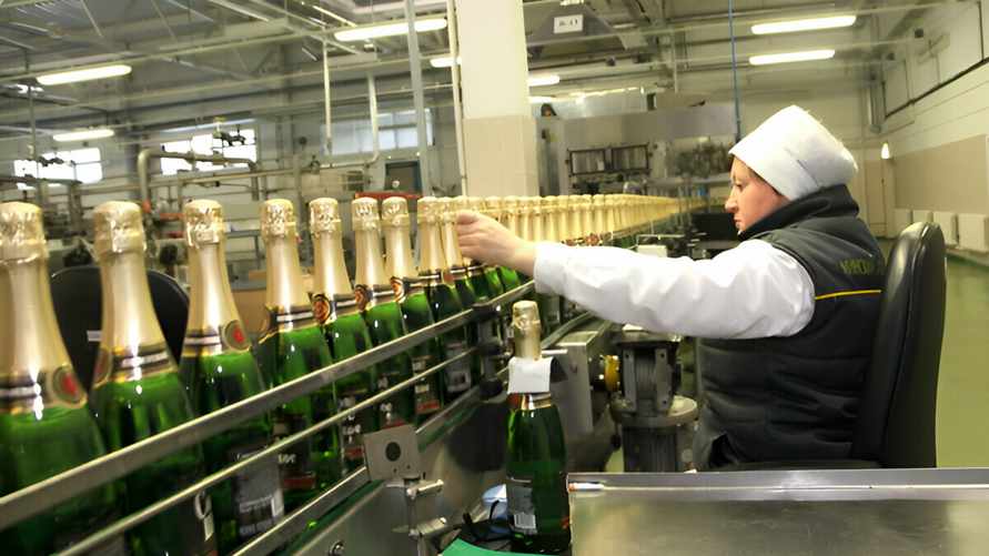 Больше 1500 организаций. КГК поделился списком белорусских предприятий, куда пообещал прийти с проверкой