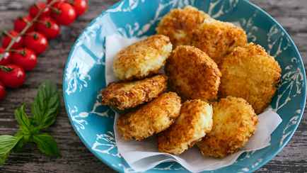 Добавьте в котлеты этот овощ — и вы сделаете их сочными как никогда. Что ещё понадобится?