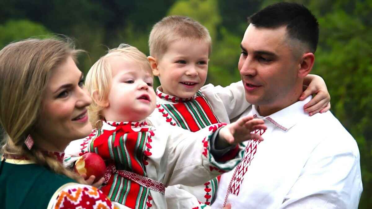 Лукашенко приказал Минтруда ввести «барьеры» для многодетных, которых «к рублю подпускать нельзя»