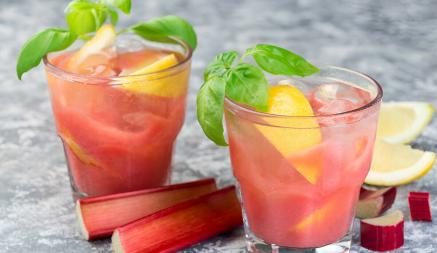 Этот простой рецепт коктейля спасёт вас в жару. Что потребуется, кроме лимонов и сахара?