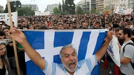 В Греции ввели шестидневную рабочую неделю. Зачем?