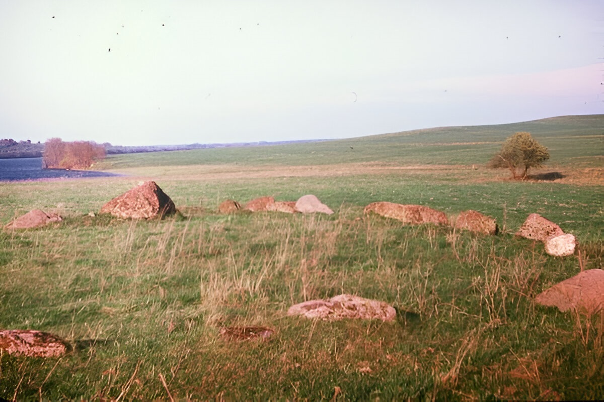 Где находится настоящий белорусский Стоунхендж? Вот как выглядят эти "дивные камни"