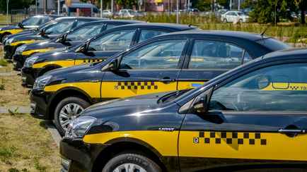 «Разные совсем вещи» — Чиновники объяснили, почему белорусским таксистам запретят пользоваться машинами в «личных целях», но разрешат «для собственных нужд»