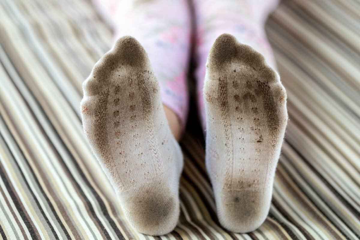 Как отстирать белые носки? Этот простой рецепт отбеливающих бомбочек побудит носить их чаще