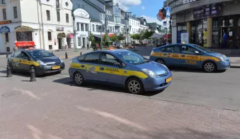 «Для провинции — заоблачная» — Слуцкий таксист пожаловался на цену обязательных курсов для попадания в реестр