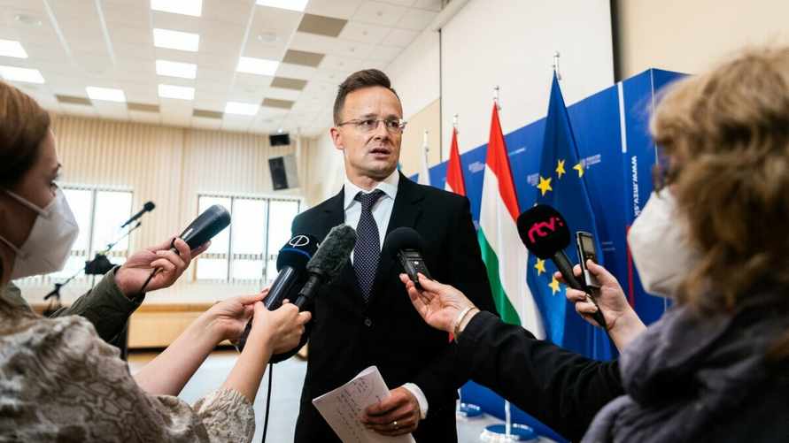 Венгрия и Словакия пожаловались на Украину в ЕС