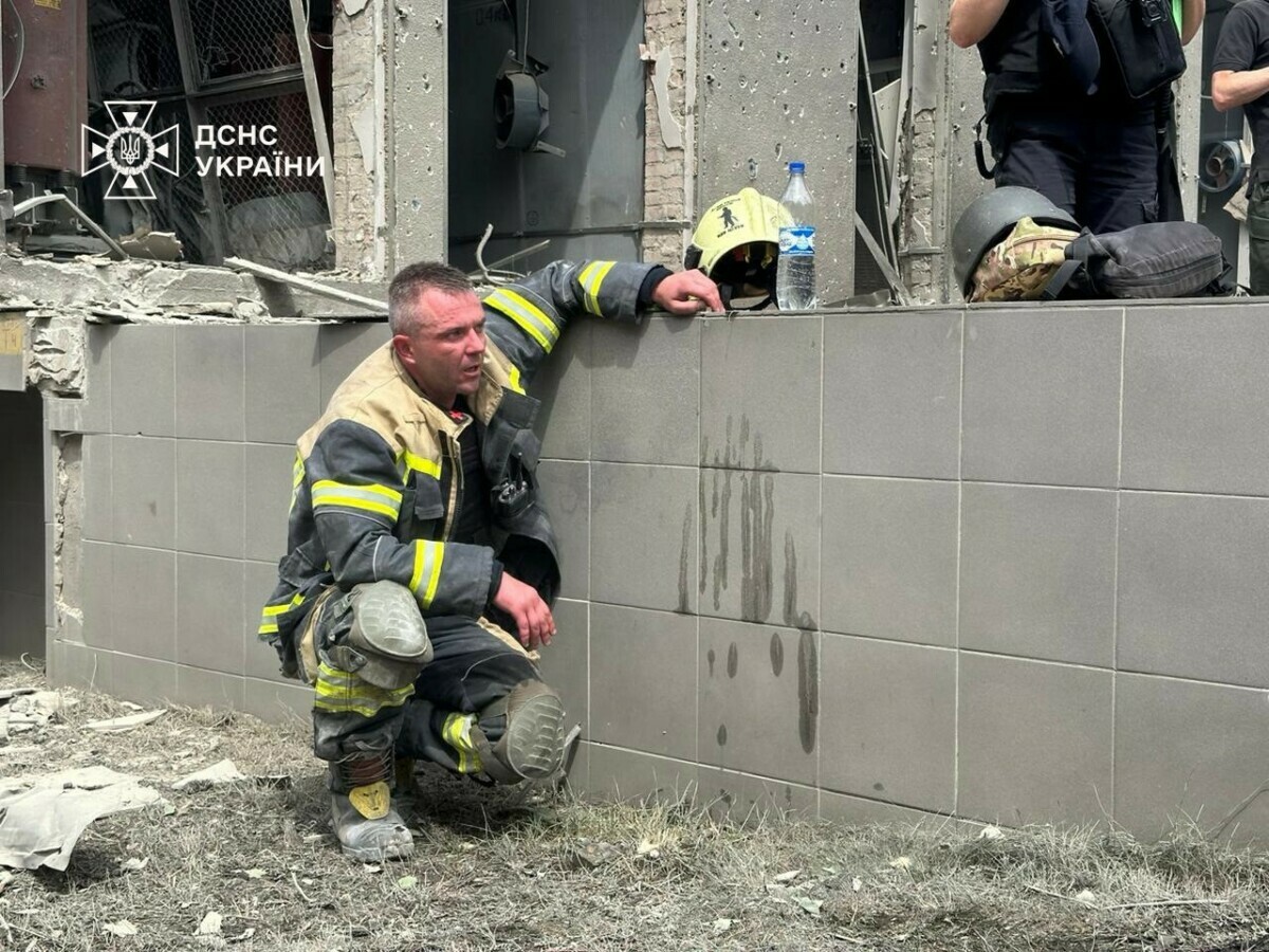 В Киеве ракета попала в детскую больницу