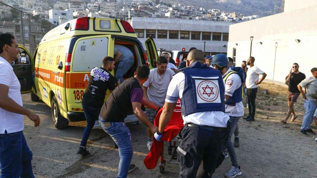 Террористы из ливанской "Хезболлы" атаковали Израиль — погибло 12 детей