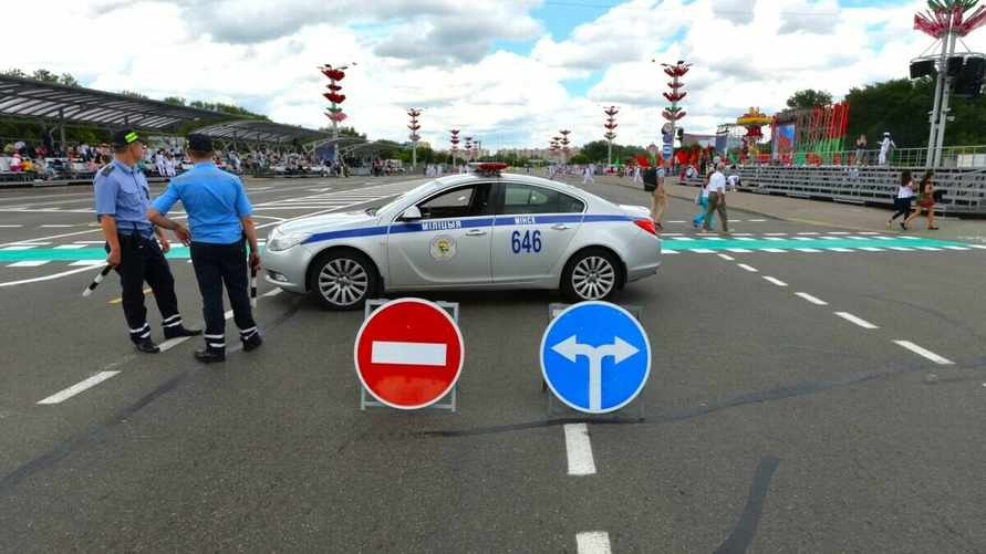 ГАИ решила на полдня перекрыть движение в центре Минска. Когда и какие улицы объезжать?
