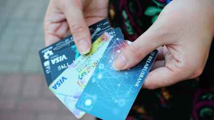 Белорусские банки объявили о возвращении к евро в расчетах по картам. Что изменится?