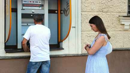 Увеличение комиссий и блокировка карт. Белорусские банки предупредили о важных изменениях