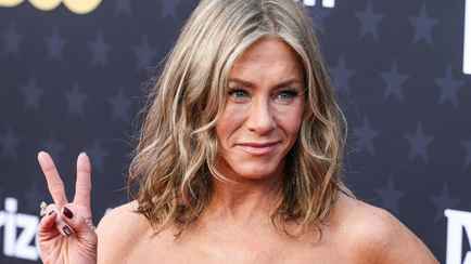 Дженнифер Энистон ответила соратнику Трампа на «бездетных кошатниц»