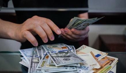 Нацбанк изменил правила для белорусских обменников. Какую валюту разрешили не принимать?