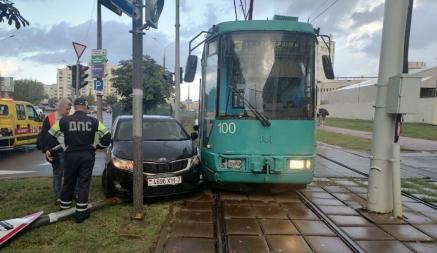 Всё произошло в 18:55 вблизи дома №19 по