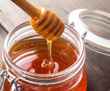 Где нельзя хранить мёд? Вот из-за какой ошибки он меняет запах и теряет ценные свойства