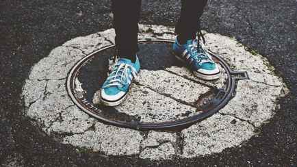 Белорусам предложили купить действующую канализацию жилого дома. Сколько запросили за 96,5 метра трубы?