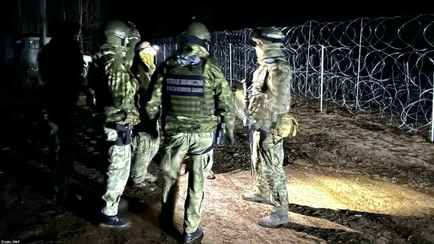 Поляки напали на своих же солдат на границе с Беларусью. Что известно?