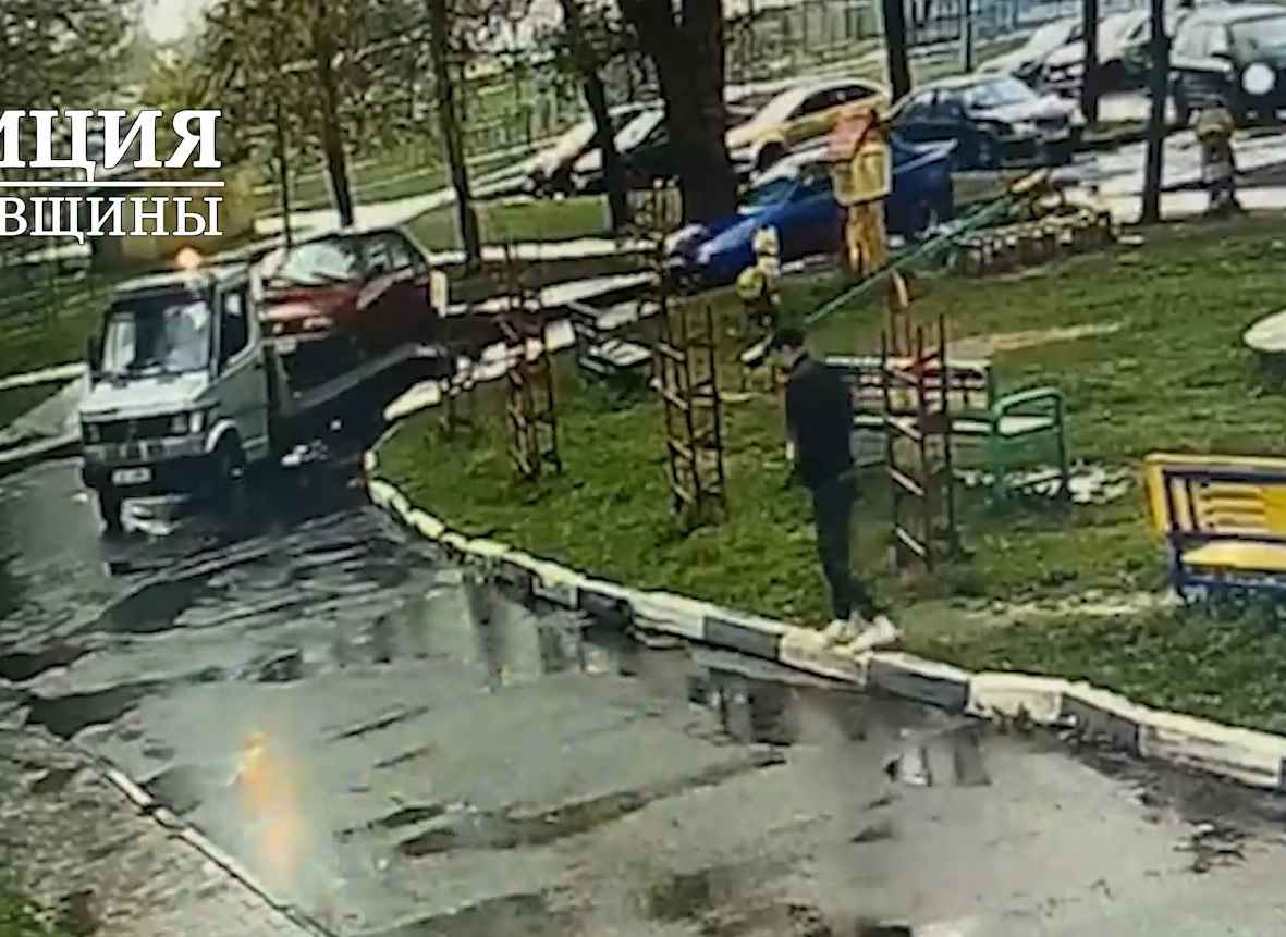 "Несколько раз проходил мимо" - Могилевчанин вызвал эвакуатор на чужое авто, чтобы сдать на металлолом