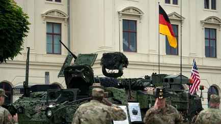 Военные базы США в Европе перевели в состояние повышенной готовности. Что означает уровень «Чарли»?