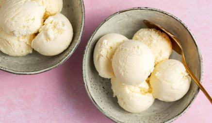 Это домашнее мороженое превзойдёт магазинные аналоги. Как приготовить пломбир по бабушкиному рецепту?