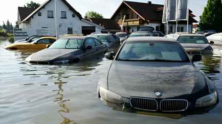 Стоит ли покупать автомобиль-утопленник? Вот 4 приметы, что машина пострадала от наводнения