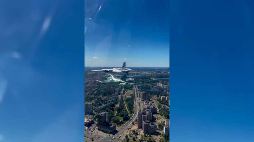 Военные лётчики показали, как выглядит Минск с высоты птичьего полёта