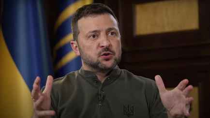 «Стоит 14 бригад» — Зеленский пообещал начать контрнаступление. На какую помеху пожаловался?