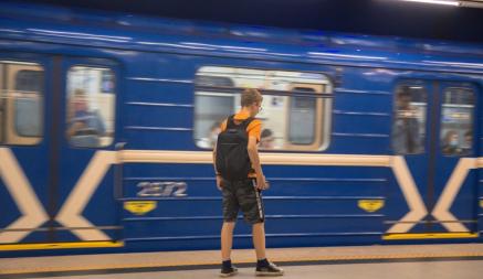 «Минсктранс» начал отслеживать по камерам школьников в метро и автобусах. Зачем?