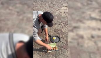 Белорусский блогер попытался пожарить яйца прямо на асфальте. Что получилось?