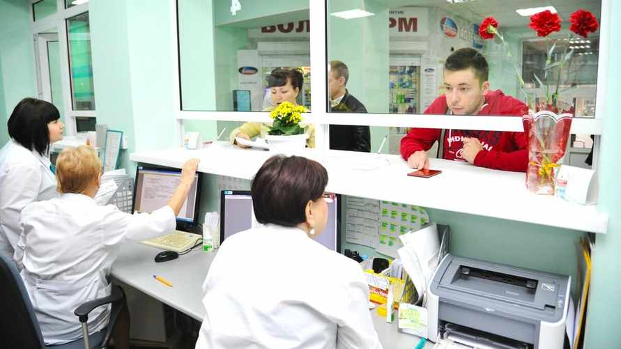 Накажут ли поликлинику, если вы долго не можете дозвониться? В Генпрокуратуре Беларуси ответили