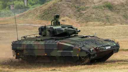 Германия начала переброску больше 650 единиц военной техники к границе с Беларусью