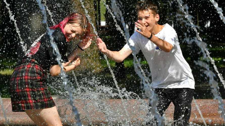 "А потом вжик — и похолодает" — Синоптики назвали день, когда в Беларуси наступит жара до +35°C. Сколько продлится?